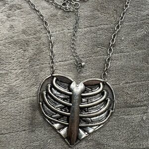 Hot topics Rib Cage Heart Pendant Necklace